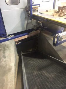 troughed-belt-conveyor-carrying-scrap