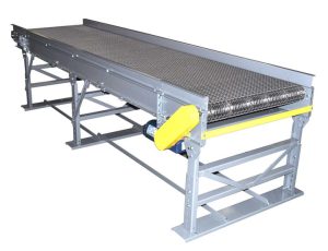 wire-mesh-conveyor-with-fixed-side-rails