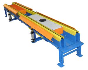 two-strand-chain-conveyor-with-padded-chain