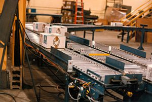 line-shaft-conveyor-system-for-packing-line