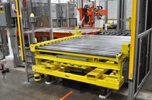 chain-driven-live-roller-conveyor-on-transfer-AVG