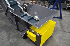 infeed-hopper-on-corrugated-sidewall-conveyor