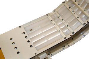 segmented-cleated-plastic-belt-conveyor