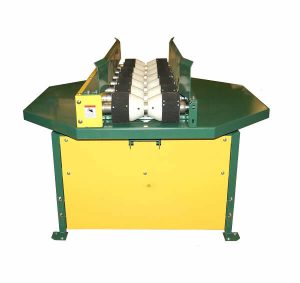 turntable-with-rollers-for-carrying-roll-material-unit-used-as-part-of-packaging-assembly-line