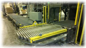 heavy-duty-indexing-turntable-in-chain-driven-live-roller-conveyor-system