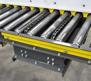 2-strand-chain-transfer-in-chain-driven-live-roller-conveyor-with-uhmw-side-rail