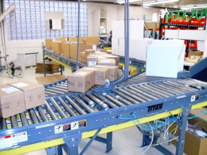 lineshaft-conveyor-system-in-distribution-center